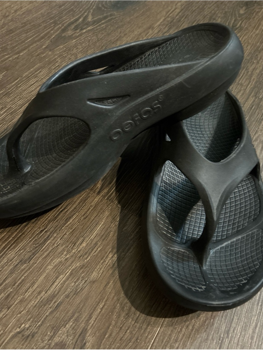 Oofos recovery sandal thong Womens 8/Mens 6 black supportive post run workout